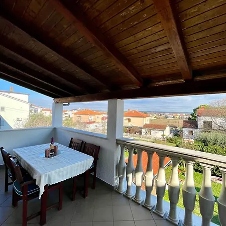 Apartment Valbandon *