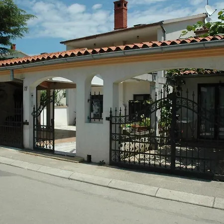 Apartment Valbandon